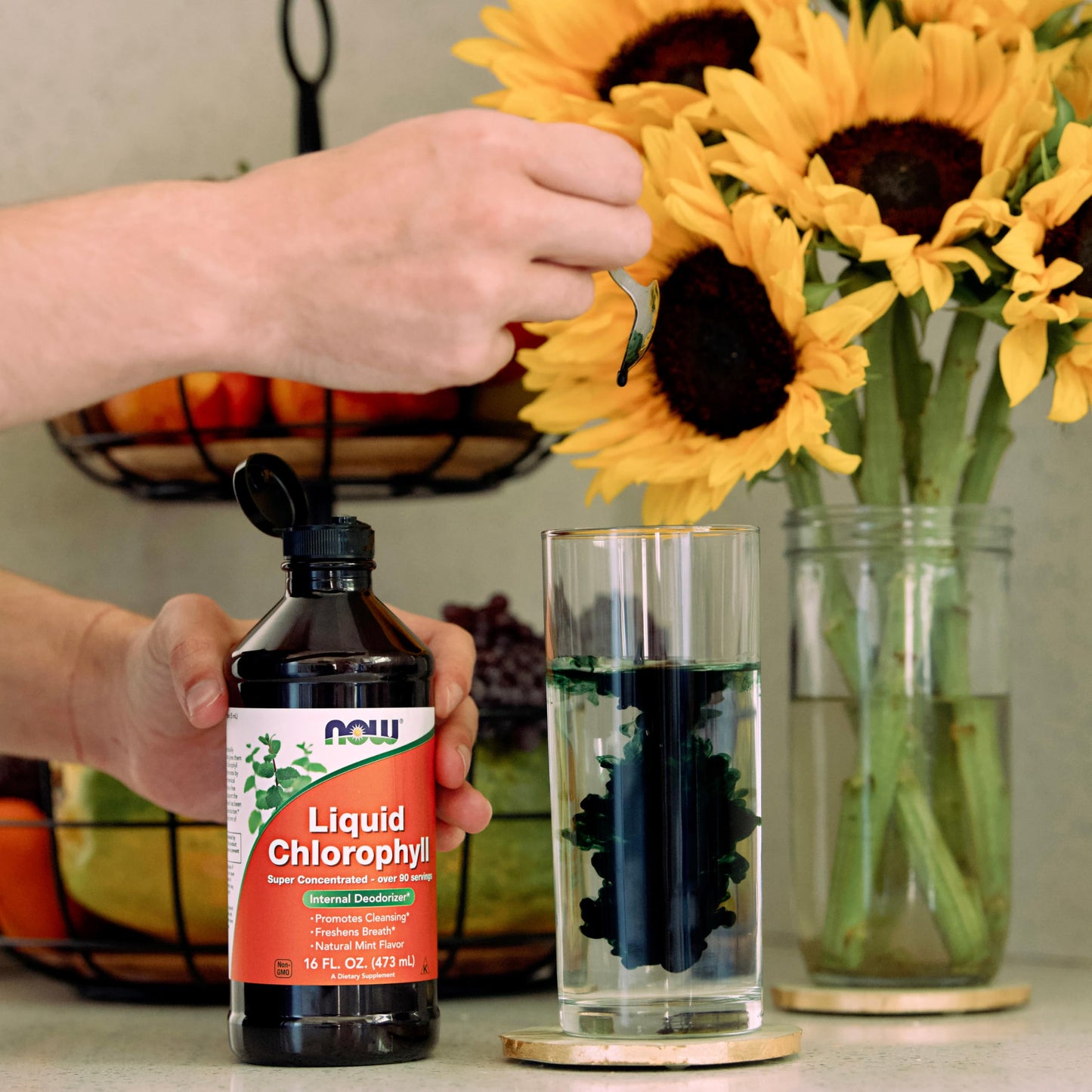 NOW Foods Supplements, Liquid Chlorophyll, Super Concentrated, Internal Deodorizer*,Boost Energy, Mint Flavor, 16-Ounce