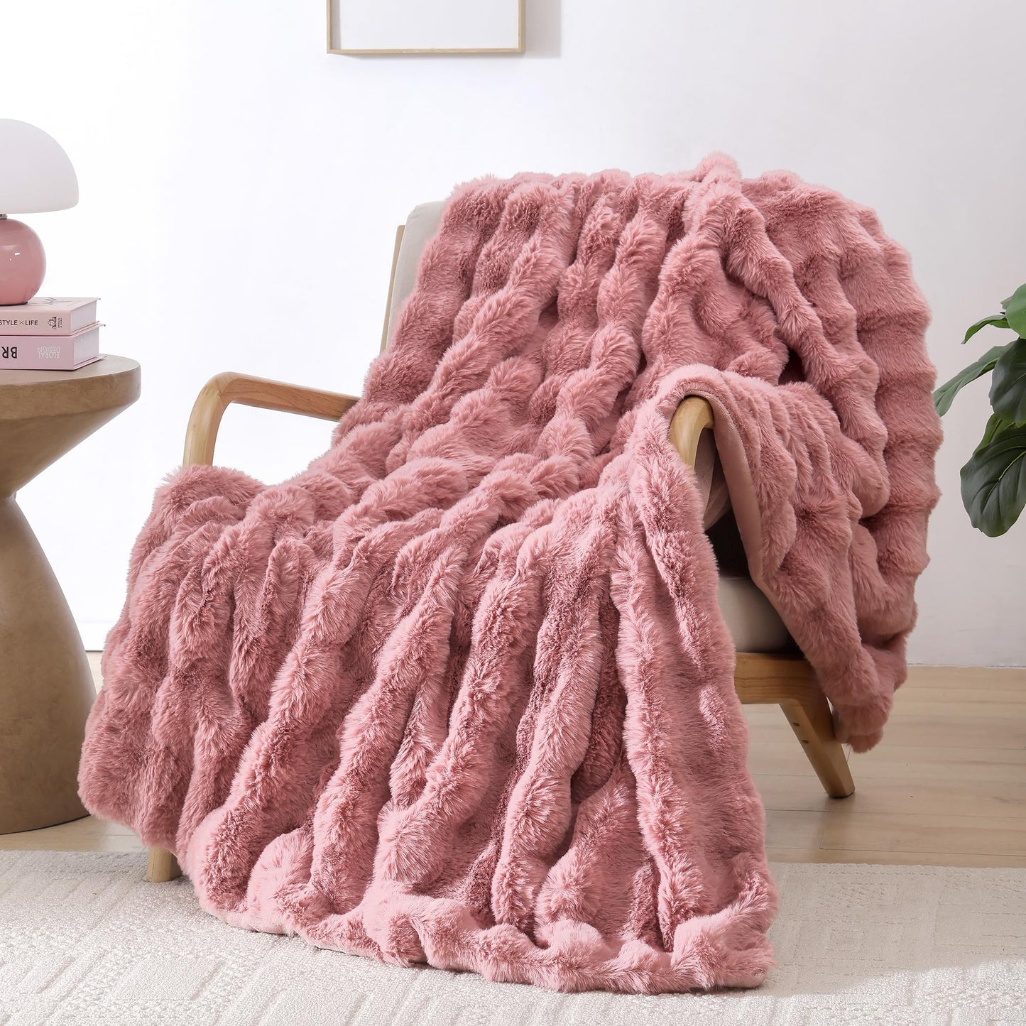 Smoofy Faux Fur Throw Blanket for Couch – Blush Pink Fluffy Cozy